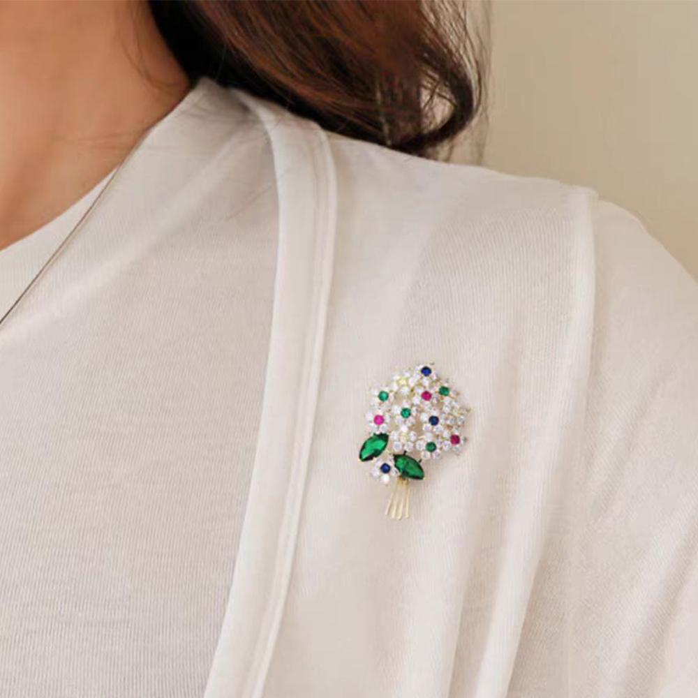 Vintage Flower Rhinestone broszka złota szpilka kryształowe broszki biżuteria prezenty ślubne