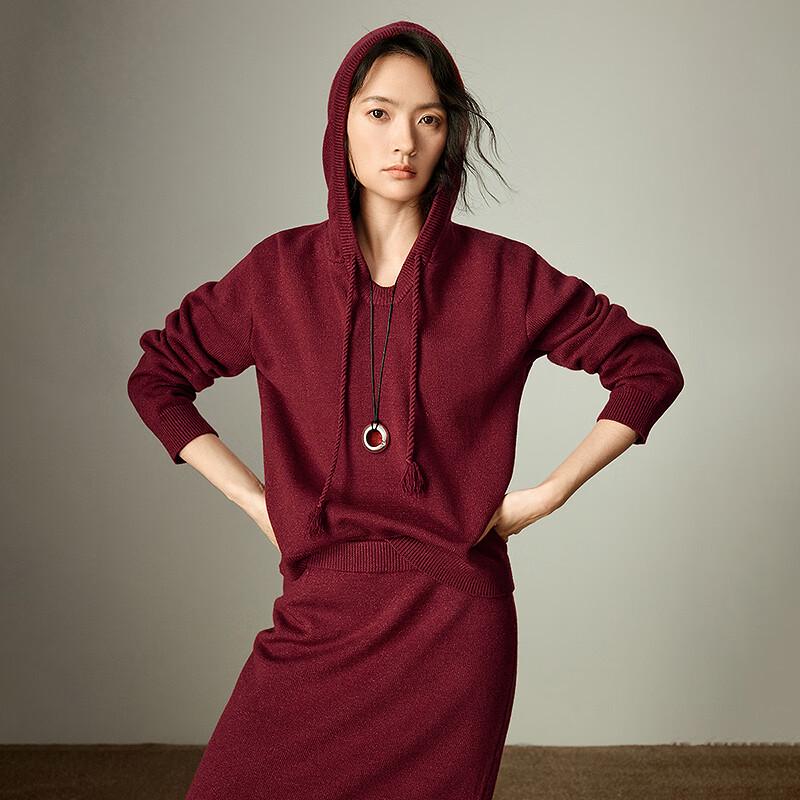 Chuyu Women's Hooded Sweater & Bodycon Skirt Set
