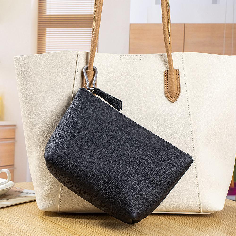 Kosmetiktasche, Kleine Leder-Kosmetiktasche für Handtasche mit Aufhängeschnalle, Reise-Kosmetiktasche für Lippenstifte, Münzen, Kreditkarte