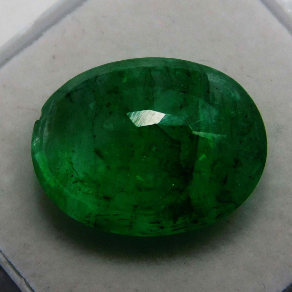 Natural Green Emerald Loose Gemstone Oval Cut Colombian 9 ct for Jewelry Making and Gem Collections