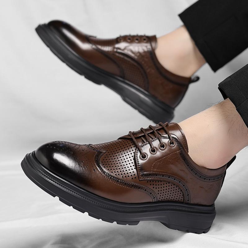 Fashion New Designer Brock Carved Hollowed Business British Men's Leather Shoes Fashion Casual Solid Color Platform Dress Shoes Man
