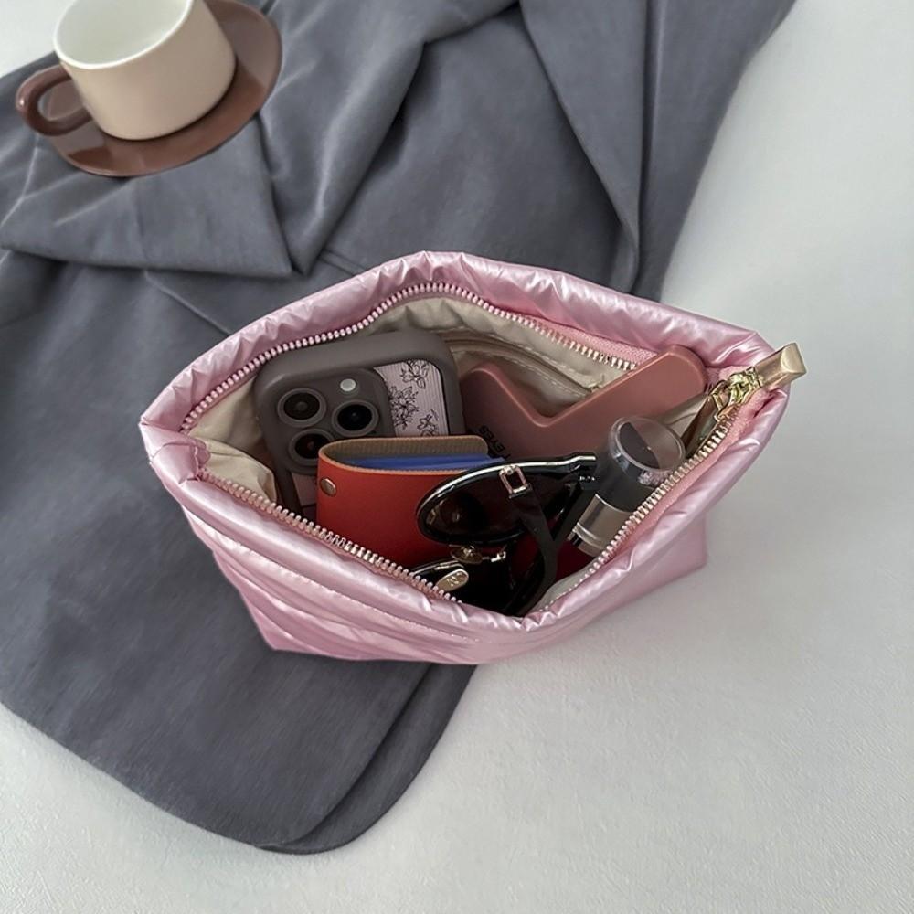 Fashion Solid Color Cosmetic Bag Large Capacity Fluffy Quilted Toiletry Pouch Zipper Nylon Women Clutch Bag