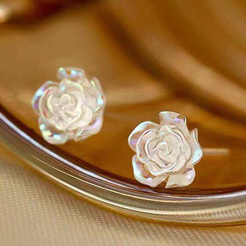 

Универсальные серьги-пусеты «Белая камелия» - Японская и корейская мода