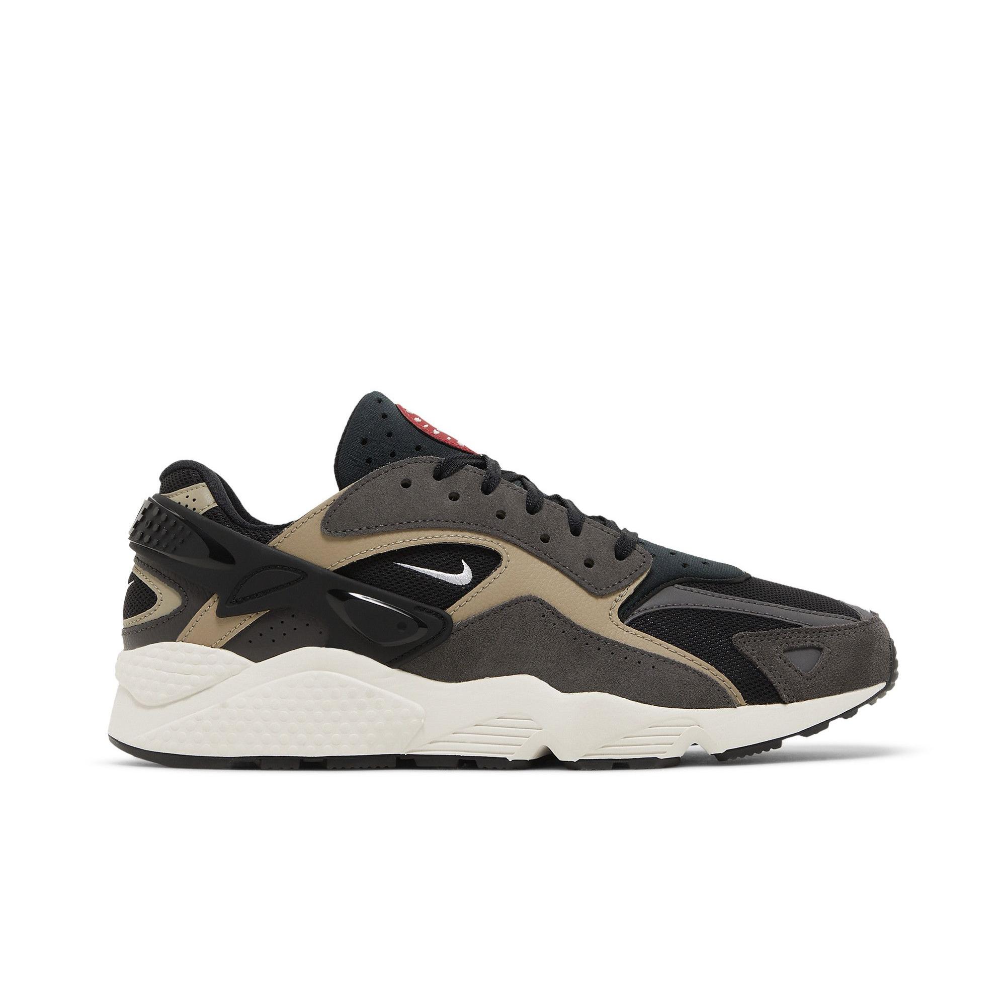 Nike Air Huarache Runner `Black Medium