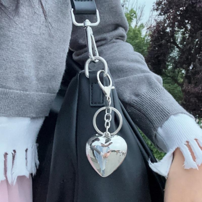 Stylish Love Heart Keychain Eye Catching Key Chain Bag Charm Decorations Fashionable Metal Pendant for Backpacks