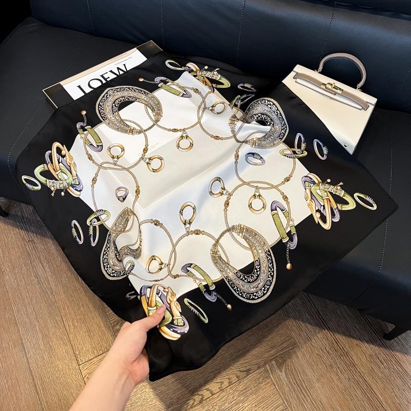 New silk scarf women's fashion versatile high-end small square scarf Korean version neck protection scarf spring and autumn retro scarf binding bag
