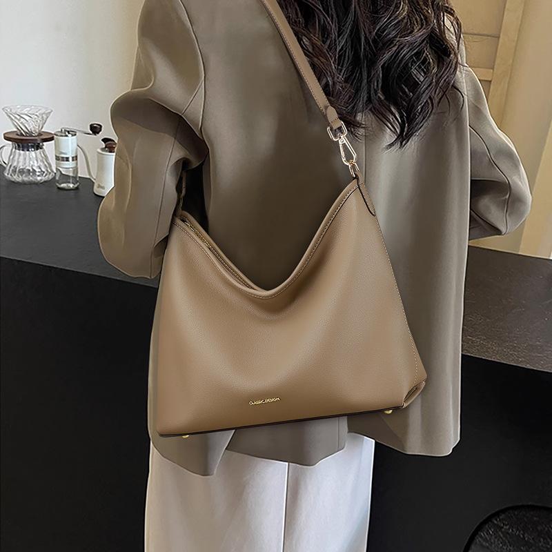 Bag Women'S Bag Leather Shoulder Armpit Bag Large Capacity Versatile Commuter Messenger Tote Bag