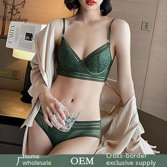 Verführerisches Deep-V-Spitzen-Push-Up-Dessous-Set für betonte Kurven