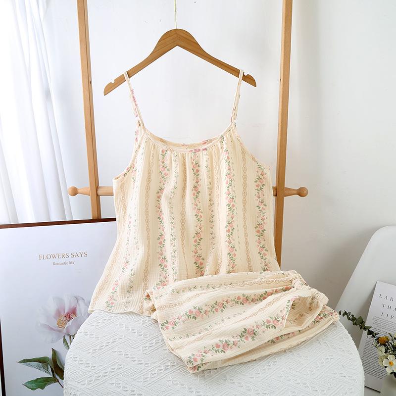 

Женская летняя пижама с шортами на бретелях с цветочным принтом, хлопковая майка, шорты, домашняя одежда XL бежевый