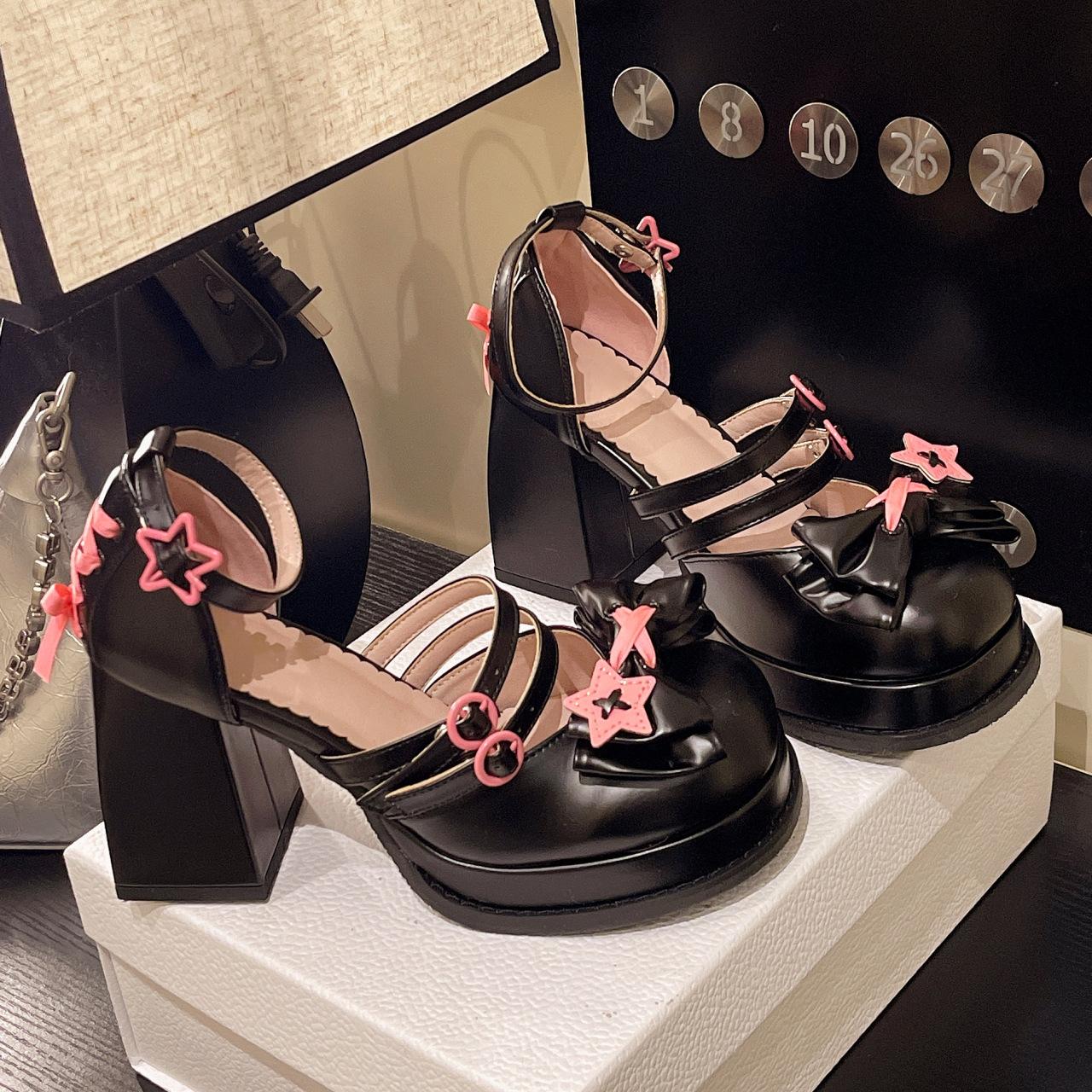 

Мода 2025 Новые Лолита Толстый Высокий Каблук Женская Обувь Сладкие Крутые Туфли-Лодочки для Женщин Пряжка на Ремне Модная Платформа на Каблуке Мэри Джейн Обувь 35 чёрный