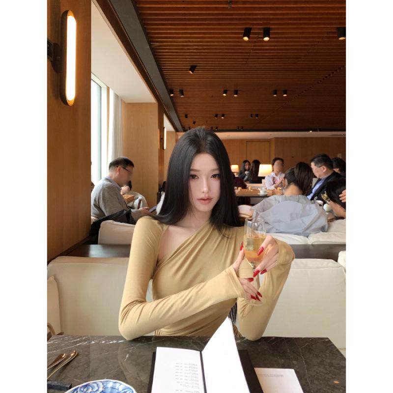 Burgundy diagonal neck long-sleeved dress women's winter pleated waist slim skirt imperial sister wind split hip-wrapped long dress