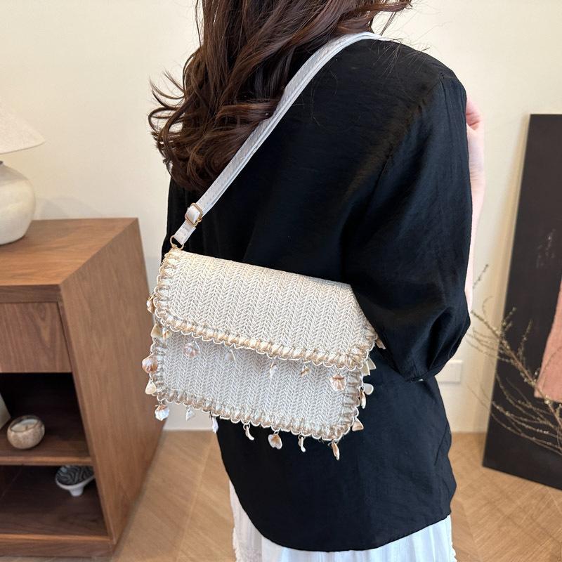 Shell Tassel Straw Shoulder Bags for Women Simple Ladies Woven Square Messenger Bags Casual Female Beach Flap Handbags Purse