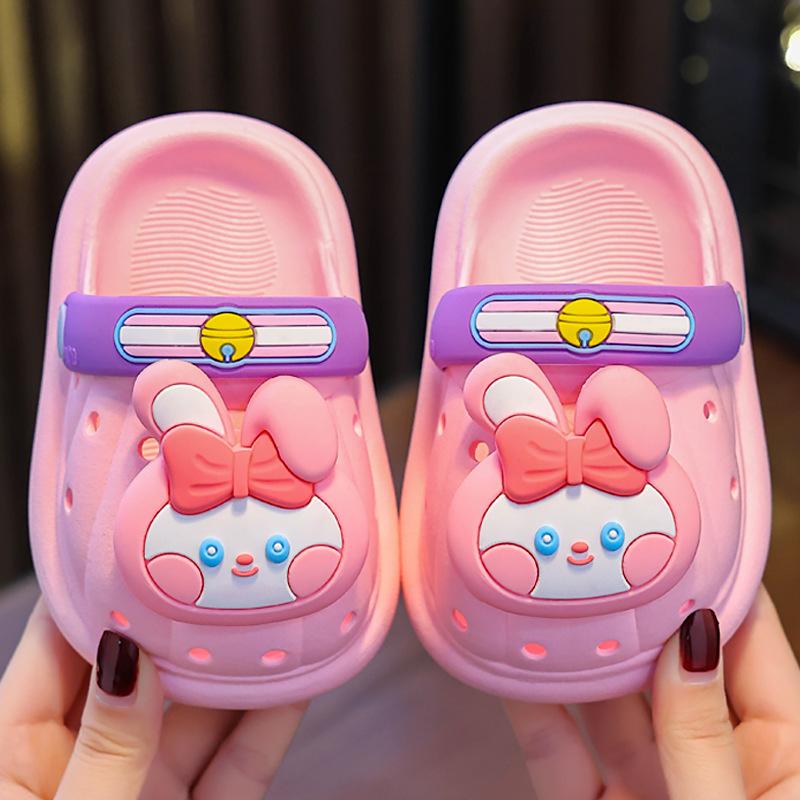 

Baby girls clogs, summer toddler indoor bathing children s sandals, stylish outdoor beach non-slip slippers 18-19 розовый
