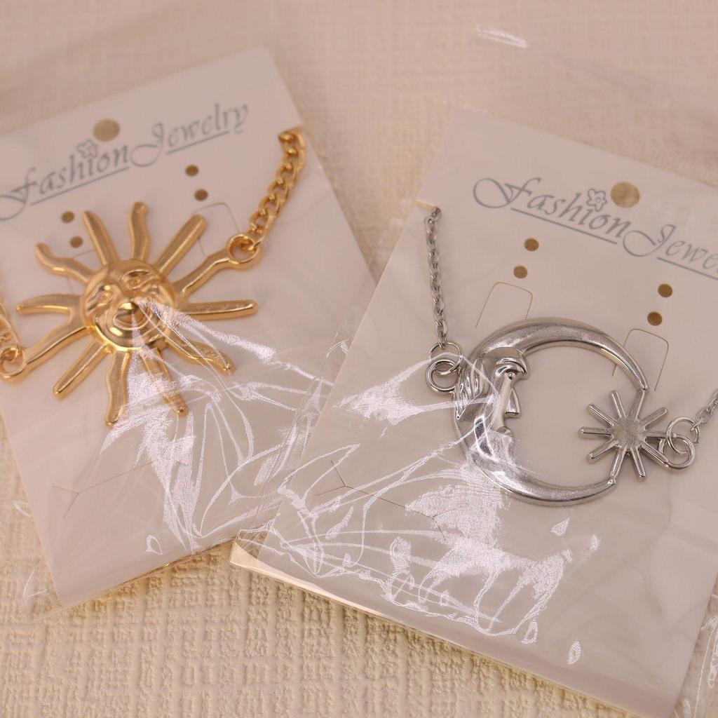 Versatile Retro Sun & Moon Smile Necklace with Sunflower Face Pendant
