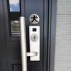 Set of 2 Silver Round Dog Stickers Security Security Entrance Glossy Escape Prevention