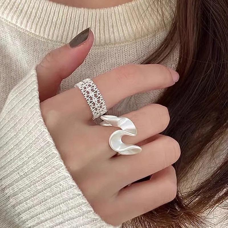 Niche Wave Skirt Ring Minimalist Blogger-Approved Open Finger Ring Stylish Unique Design Statement Jewelry for Women