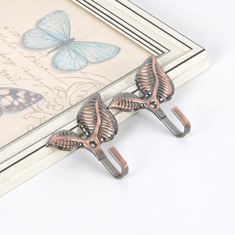 

2Pcs Home&Living Leaf Shape Curtain Door Wall Hat Hooks Holder Hanger Bathroom Accessories Wall Hooks Ganchos Perchero Key Hook 2 Pcs