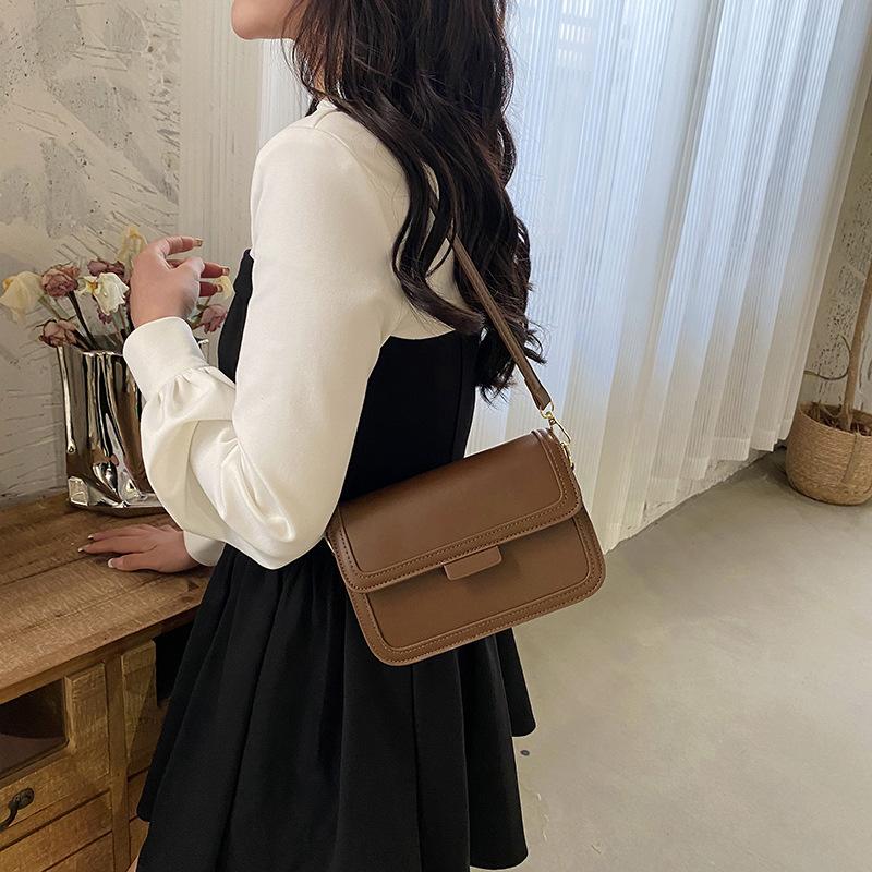2025 New High-end Simple Retro Fashion Messenger Bag Women's Bag Shoulder Bag Versatile Foreign Style Internet Celebrity Small Square Bag