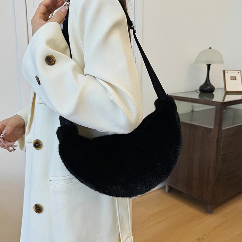 Yogodlns Women Crossbody Plush Bag Autumn Winter Hairy Hobo Bag Casual Versatile Shoulder Bag Fashion Lightweight Underarm Bag