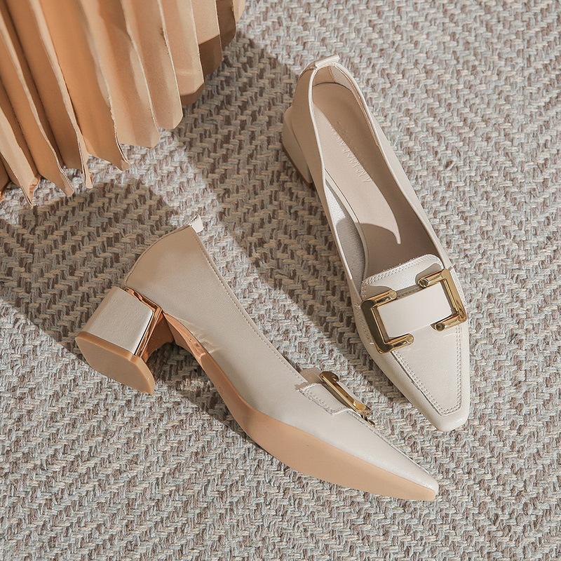 

-Thick heel high heels women s autumn new CM retro small square head French soft leather work shoes small leather shoes 34 чёрный