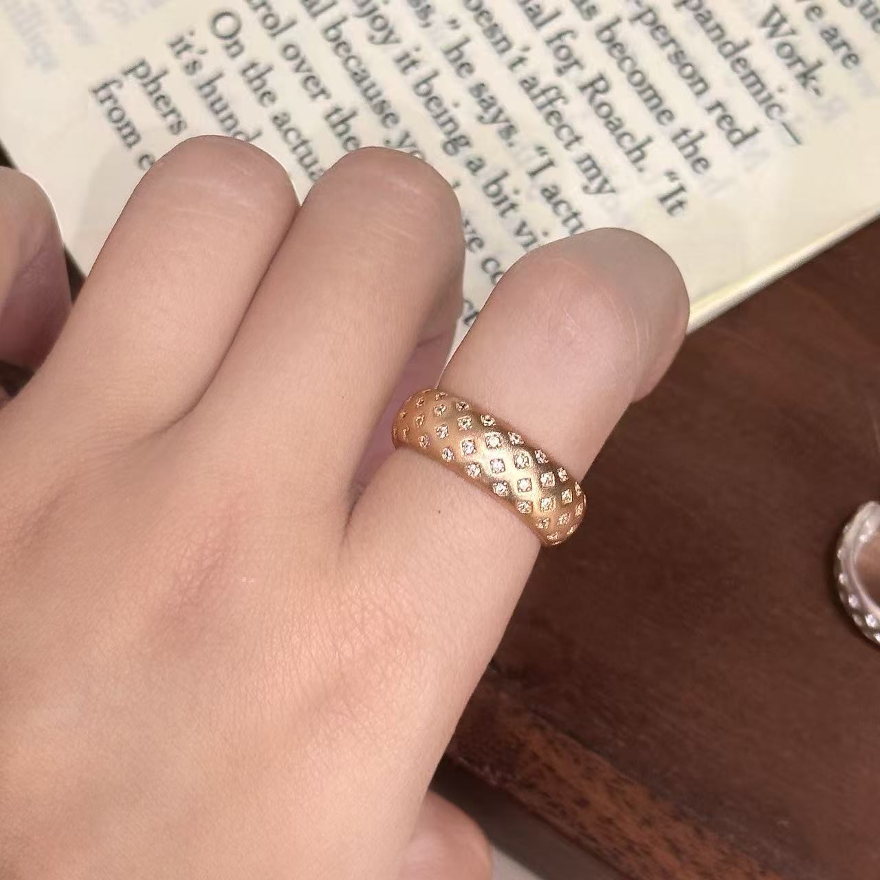 

Xiaohongshu new medieval old money wind gypsy ring ring ring retro court wind finger ring