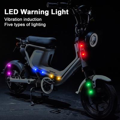 Feu d'avertissement solaire à haute luminosité, super lumineux, étanche, taille compacte, portable, rechargeable, feu arrière de moto, lampe de vélo LED