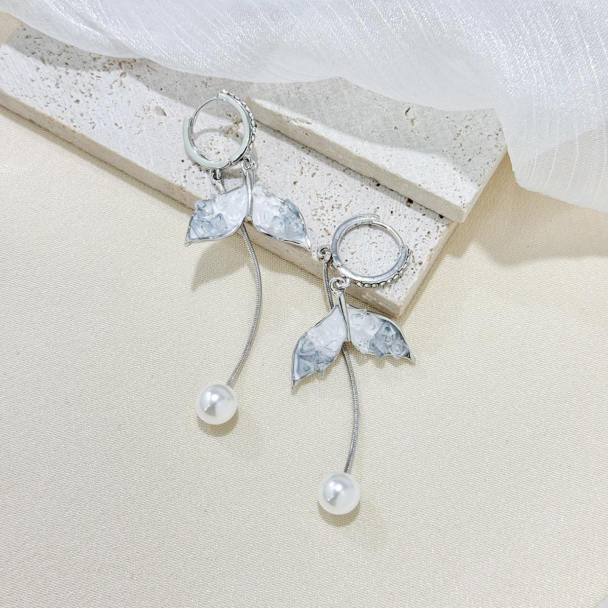 

Летние синие серьги с бахромой в форме рыбьего хвоста Douyin High-End French Versatile Light Luxury Niche Versatile