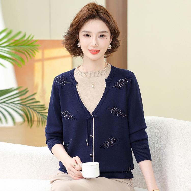 Damenbekleidung für Frühling und Herbst Dünne Hemden für Mütter mittleren Alters Im Frühling Kleid Fake Zweiteiler Gestricktes Basic-Shirt Modische Oberteile