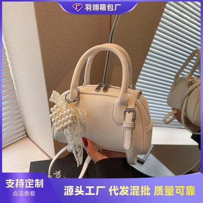 Niche Design Bag Women's New Summer Versatile Messenger Bag Casual Portable Pillow Bag