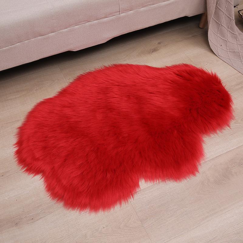 Irregular Modern Faux Wool Rug for Bedroom & Living Room - Machine Washable Plush Floor Mat Cloud 60*90cm