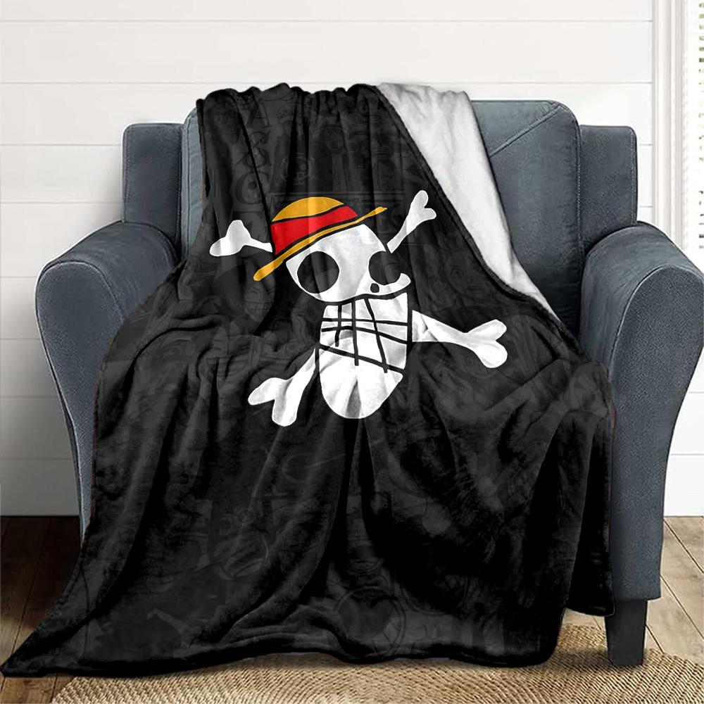 1pc ONE PIECE Skull Flannel Blanket, Soft Skin Friendly with Digital Printing, Various Sizes Available for Family, Friends, Birthday