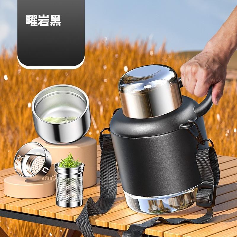 New model stainless steel outdoor sports portable insulated cup - Large capacity cold and hot water bottle
