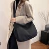 New large-capacity tote bag women's bag commuting popular autumn and winter new casual small fresh shoulder bag messenger bag