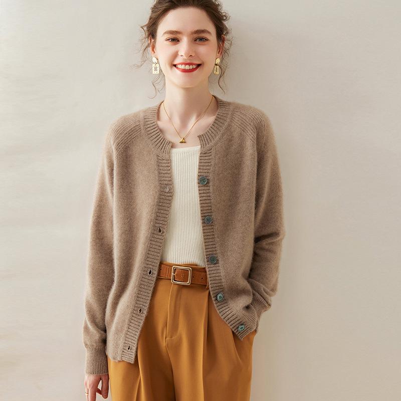Autumn Women's Cashmere Cardigan: Long Sleeve, Thick & Loose, Gentle Style, Short Fashionable Single-Breasted Coat.