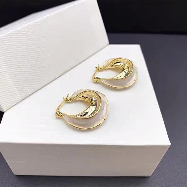 Violet Drip Glaze Twisted U-Shaped Ear Cuffs: High-End Design, Simple & Versatile Temperament Earrings.