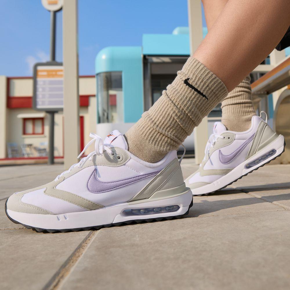 Nike Air Max Dawn Light Bone Purple Dawn (Women s) 36
