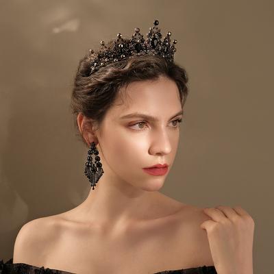Corona de aleación con diamantes de imitación para Halloween, tocado para fiesta, vestido de baile, corona negra de alta gama