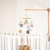 Krippenmobile Drehbare Spieluhr mit Liedern Motor Zubehör Anhänger Spielzeug 0 12 Monate Babybett Hängendes Glockenspiel Spielzeug Kinderzimmer spielt Holzmaserung