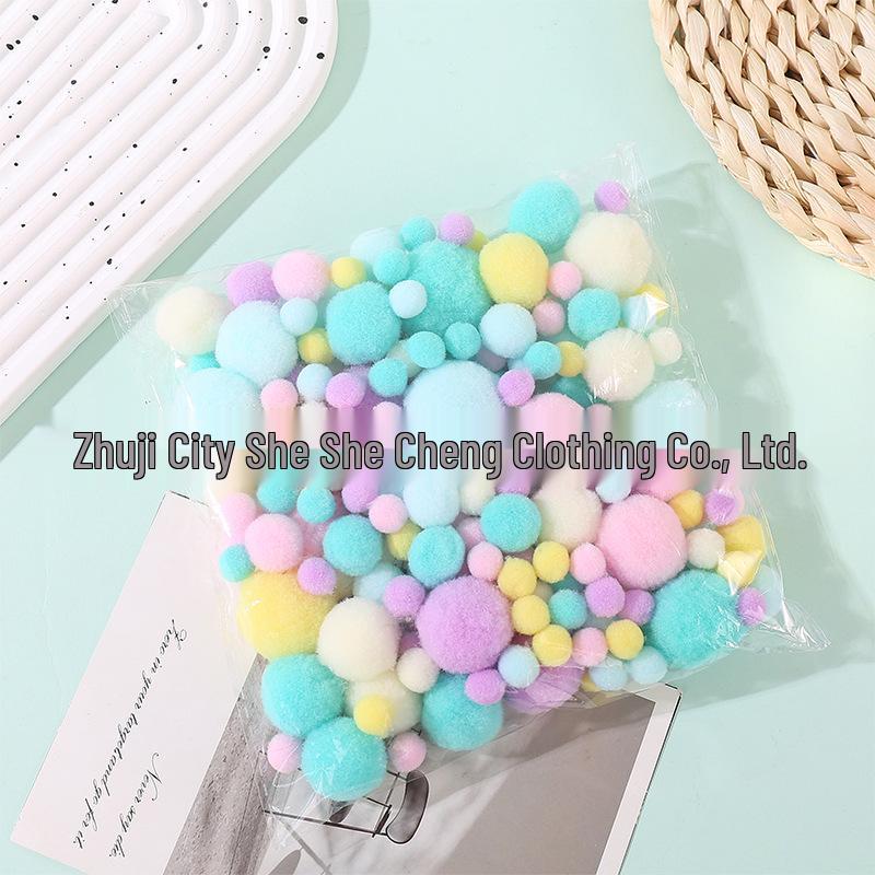 

In-Stock Gradient Children s Christmas DIY Toys with High Elasticity and Small Fur Pom-Poms, Mixed Sizes, Polyester