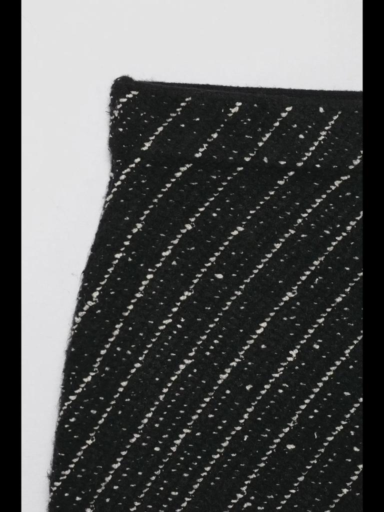 French Style Women's Knitted Suit: Single-Breasted Jacket + Short Skirt