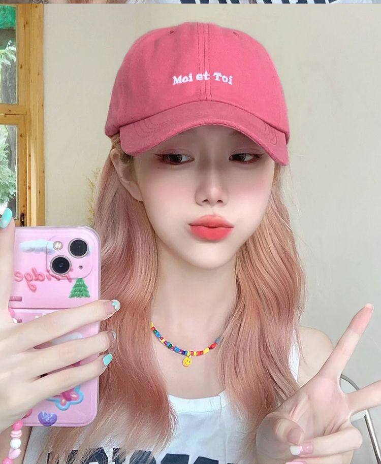 Women's Trendy Baseball Cap with Long Hair Wig – Lightweight, Versatile, Non-Removable Full Head Cover