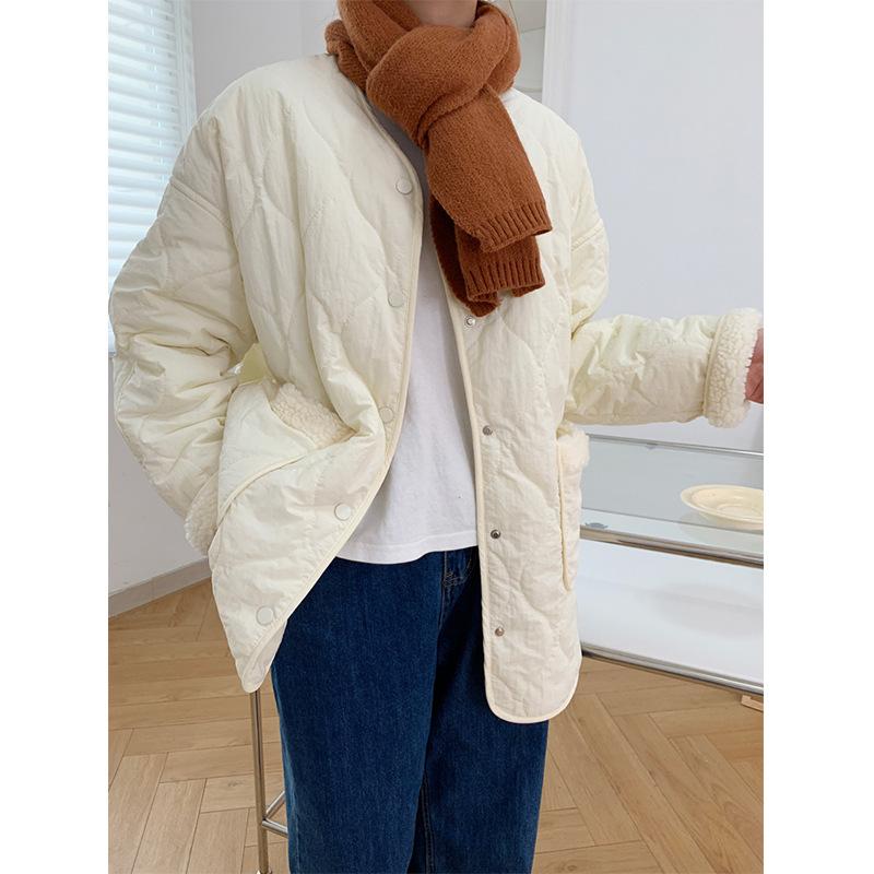 Осень-зима женское однотонное пальто в клетку с v-образным вырезом и длинным рукавом — фото 5