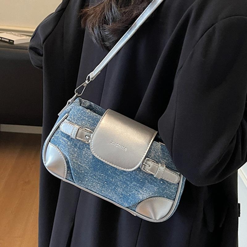 Achsel-Kleintasche - Stilvolle und luxuriöse kleine quadratische Tasche mit einem einzelnen Schultergurt-Design
