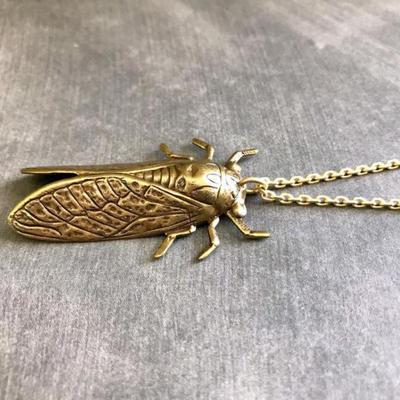 Fashion Retro Insect Cicada Pendant Necklace Metal Unisex Men'S Halloween Party Jewelry Gift Accessories