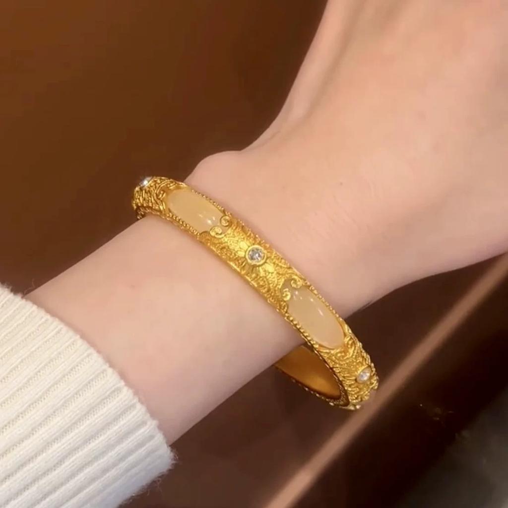 New Chinese-style Yellow-gold Engraved Gold and Jade Liangyuan Filigree Bracelet Female Retro Court Style Inlaid Hetian Jade Bracelet