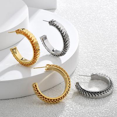 Exaggerated Scale C-Shape Hoop Earrings - Ins Style Light Luxury Statement Earrings for Women