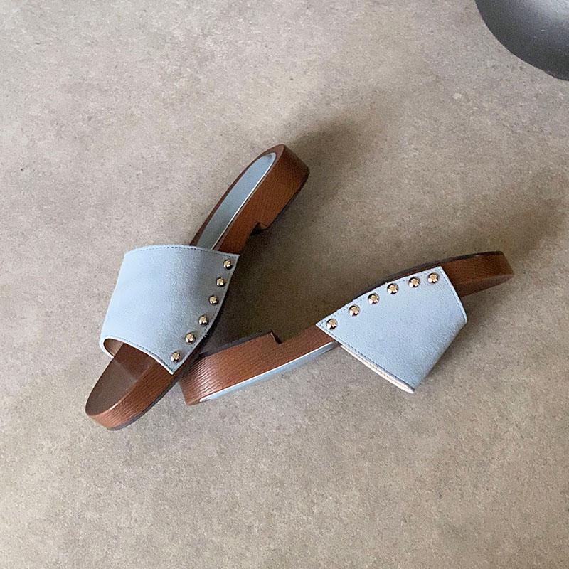 Fashion Luxury Female Slides Flats Ladies Slippers Shoes Summer Beach Round Toe Fashion Metal Rivet Women Flats Slippers Sandals Shoes
