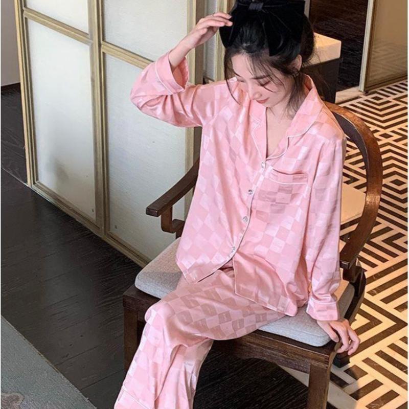 2-piece Set Maternity Ice Silk French High Value Pajamas Spring and Autumn Thin Section of Long-sleeved Trousers Silk Loungewear