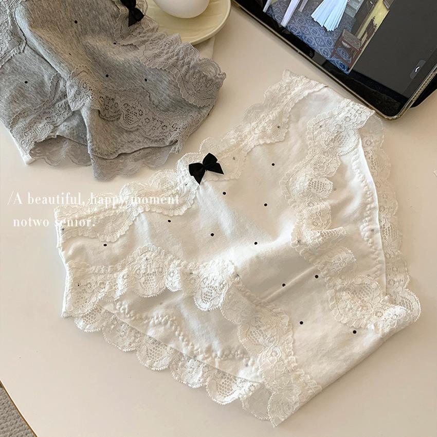 Ladies Spring and Autumn Vintage Lace Bow Pure Cotton Triangle Briefs