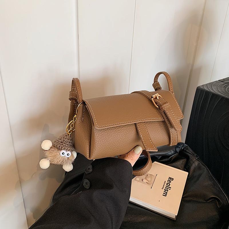 High-end small bag women's autumn 2025 new niche design versatile messenger bag popular this year small square bag